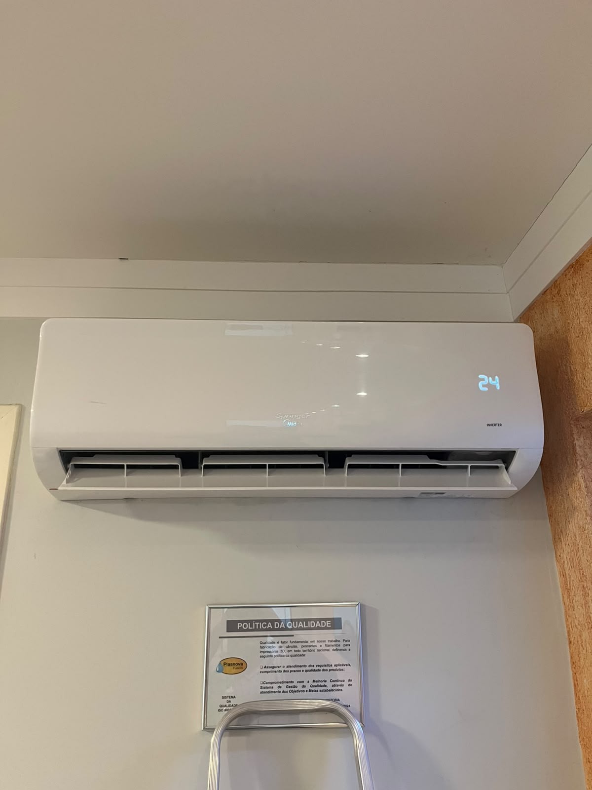 Ar condicionado split instalado pela JM em residência